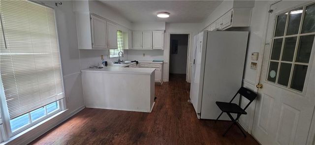 318 Brookstone Drive, Lagrange, GA 30241