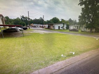 220 S Jackson Avenue, Livingston, TX 77351