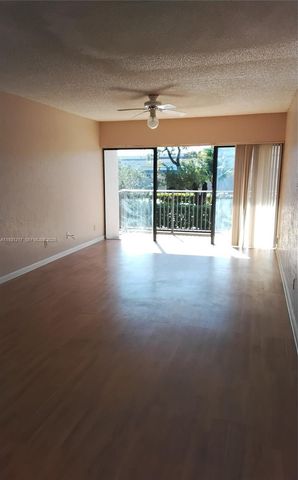 5901 Washington Street 251, Hollywood, FL 33023