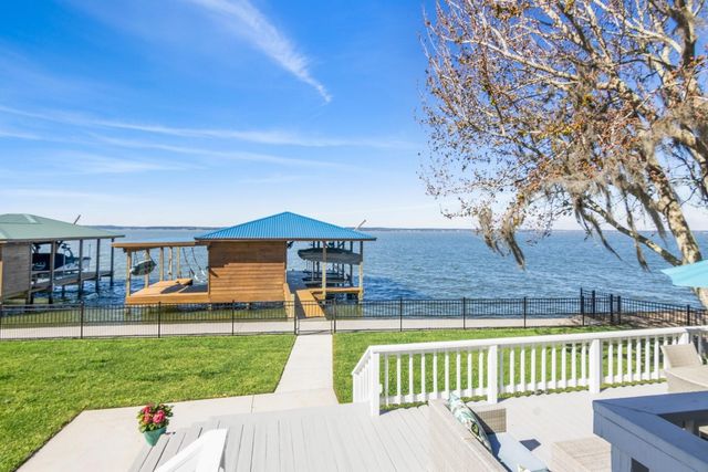 519 Mallard Point, Livingston, TX 77351