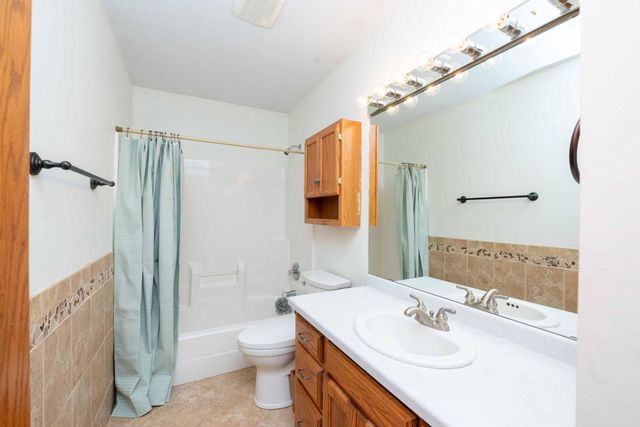 1449 Aretz Court, Victoria, MN 55386