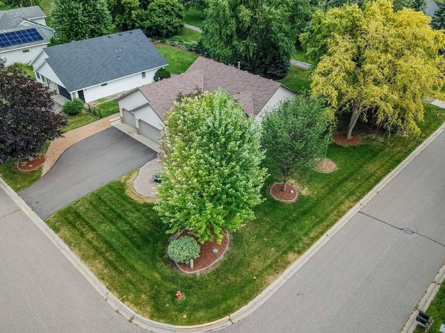 1449 Aretz Court, Victoria, MN 55386