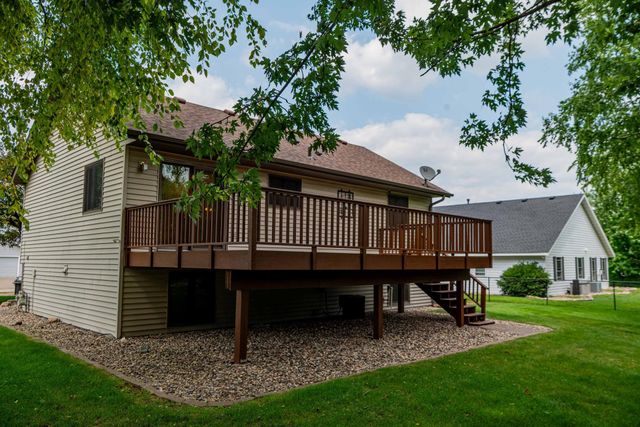 1449 Aretz Court, Victoria, MN 55386