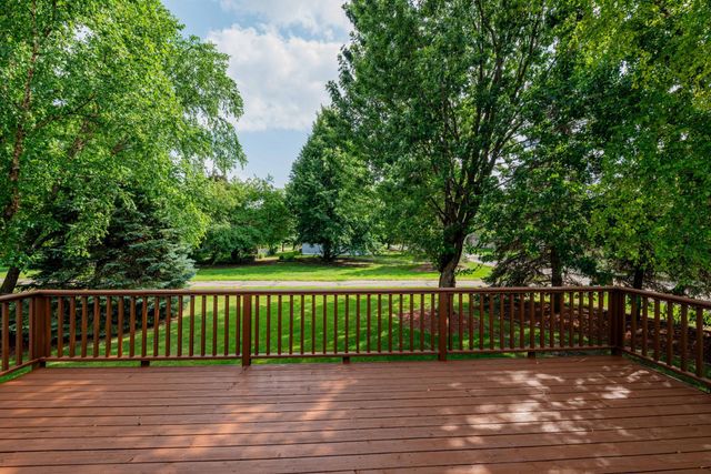 1449 Aretz Court, Victoria, MN 55386