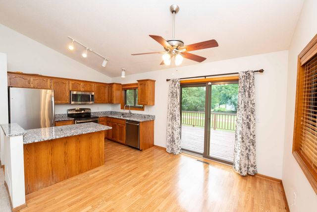 1449 Aretz Court, Victoria, MN 55386