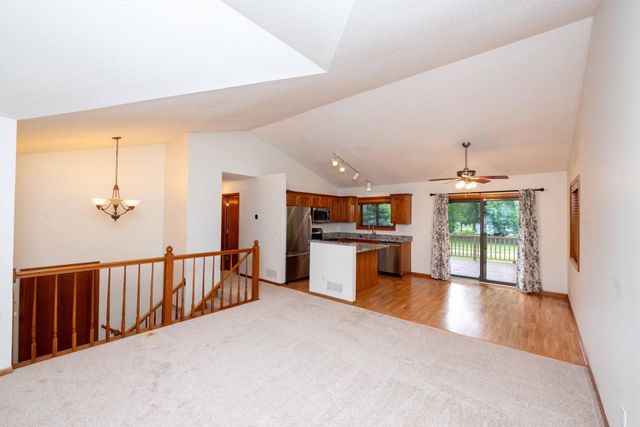 1449 Aretz Court, Victoria, MN 55386