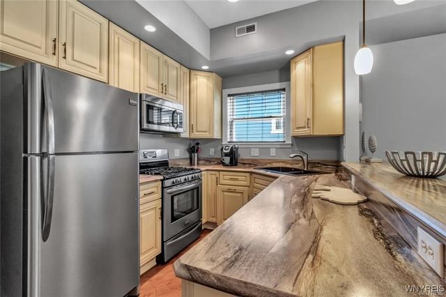 225 Plymouth Avenue, Buffalo, NY 14213