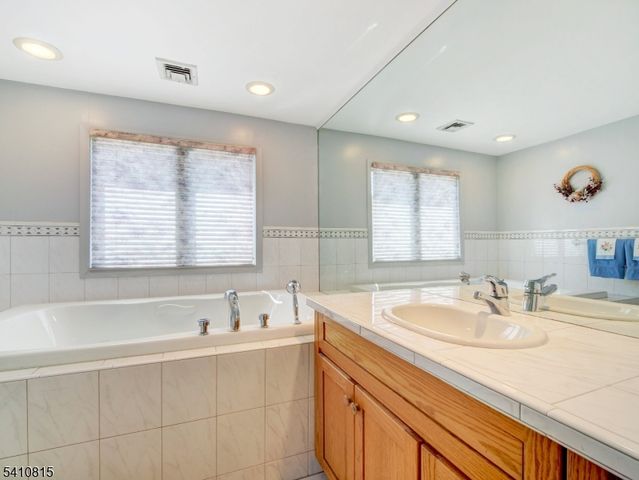 101 Idlewild Rd, Edison Twp., NJ 08817