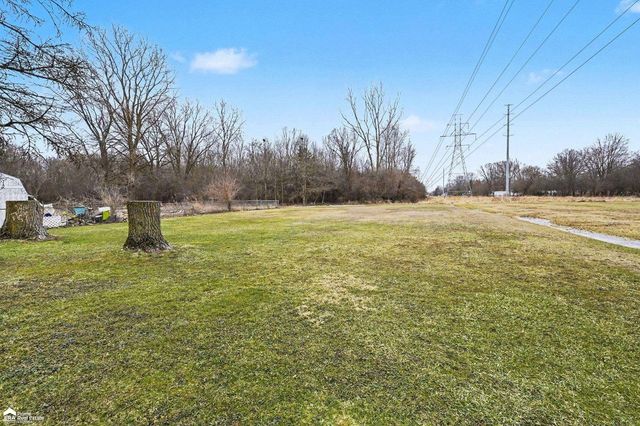 4136 Leith Street, Burton, MI 48509