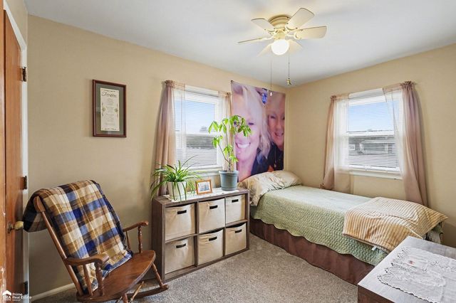 4136 Leith Street, Burton, MI 48509