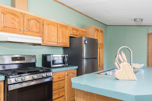 80 Brewster Road, Barrington, NH 03825