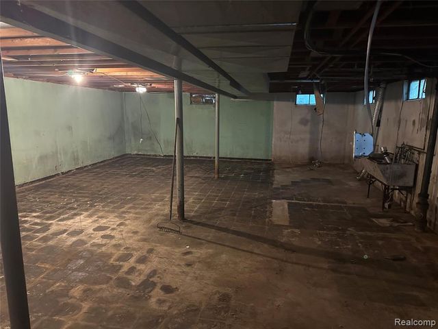 1320 Parkwood Avenue, Ypsilanti, MI 48198