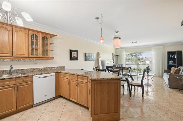 1000 Hillcrest Ct 303 303, Hollywood, FL 33021
