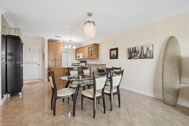 1000 Hillcrest Ct 303 303, Hollywood, FL 33021