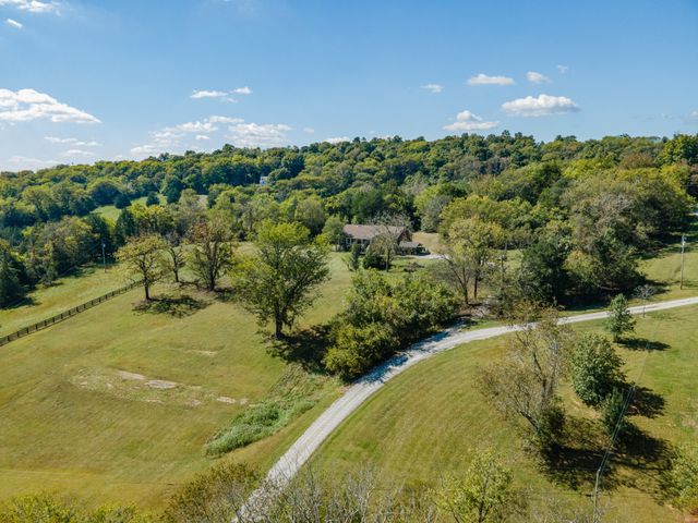 2214 Happy Hill Rd, Lynnville, TN 38472