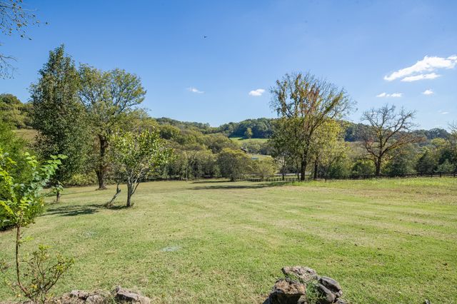 2214 Happy Hill Rd, Lynnville, TN 38472