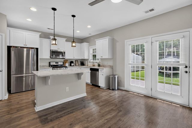 8650 Sentry Circle, North Charleston, SC 29420
