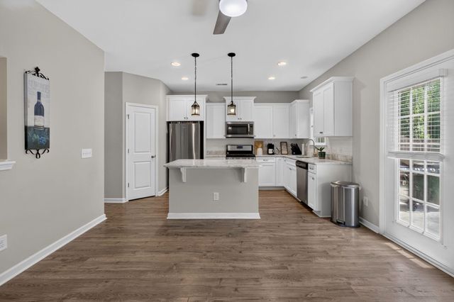 8650 Sentry Circle, North Charleston, SC 29420