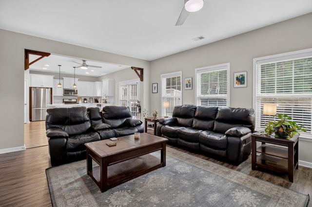 8650 Sentry Circle, North Charleston, SC 29420
