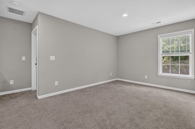 8650 Sentry Circle, North Charleston, SC 29420