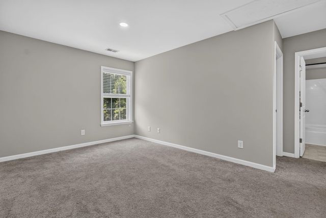 8650 Sentry Circle, North Charleston, SC 29420