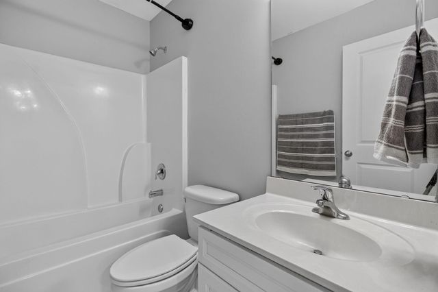 8650 Sentry Circle, North Charleston, SC 29420