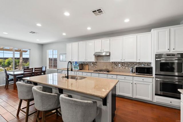 33896 Galleron Street, Temecula, CA 92592