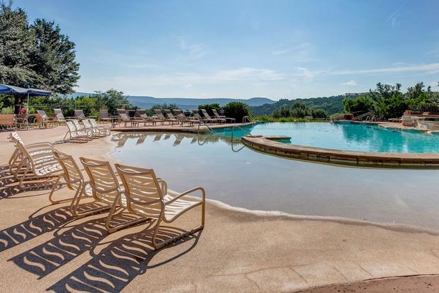 7412 Calming CT, Jonestown, TX 78645