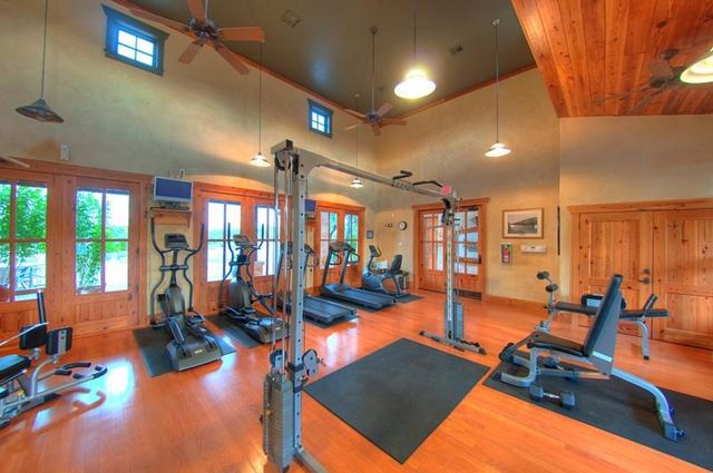 7412 Calming CT, Jonestown, TX 78645