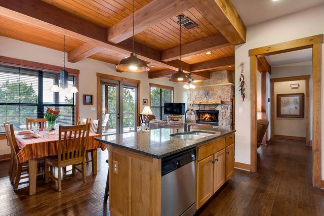 7412 Calming CT, Jonestown, TX 78645