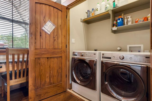7412 Calming CT, Jonestown, TX 78645