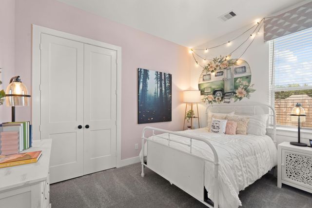 412 Hillview Nature, New Caney, TX 77357