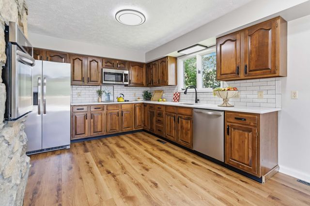 159 Lakeshore Drive, Richmond, KY 40475