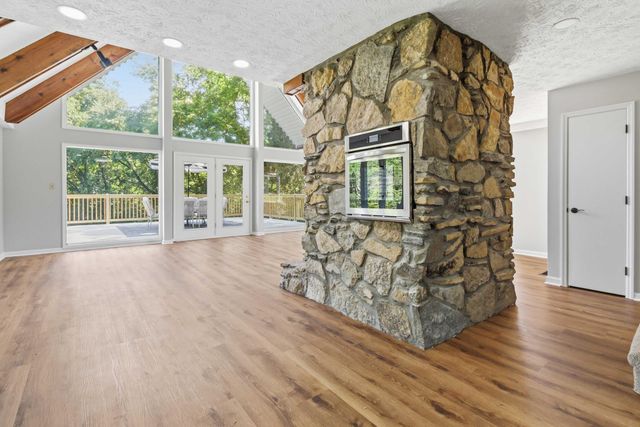 159 Lakeshore Drive, Richmond, KY 40475