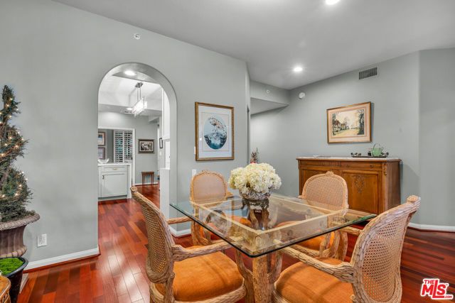 11740 W Sunset Boulevard 22, Los Angeles, CA 90049