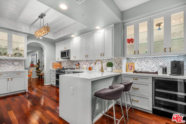 11740 W Sunset Boulevard 22, Los Angeles, CA 90049