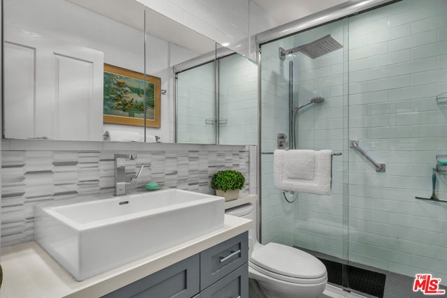 11740 W Sunset Boulevard 22, Los Angeles, CA 90049