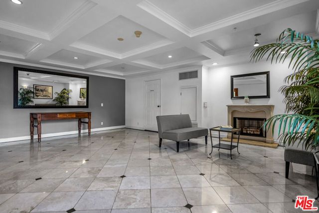 11740 W Sunset Boulevard 22, Los Angeles, CA 90049