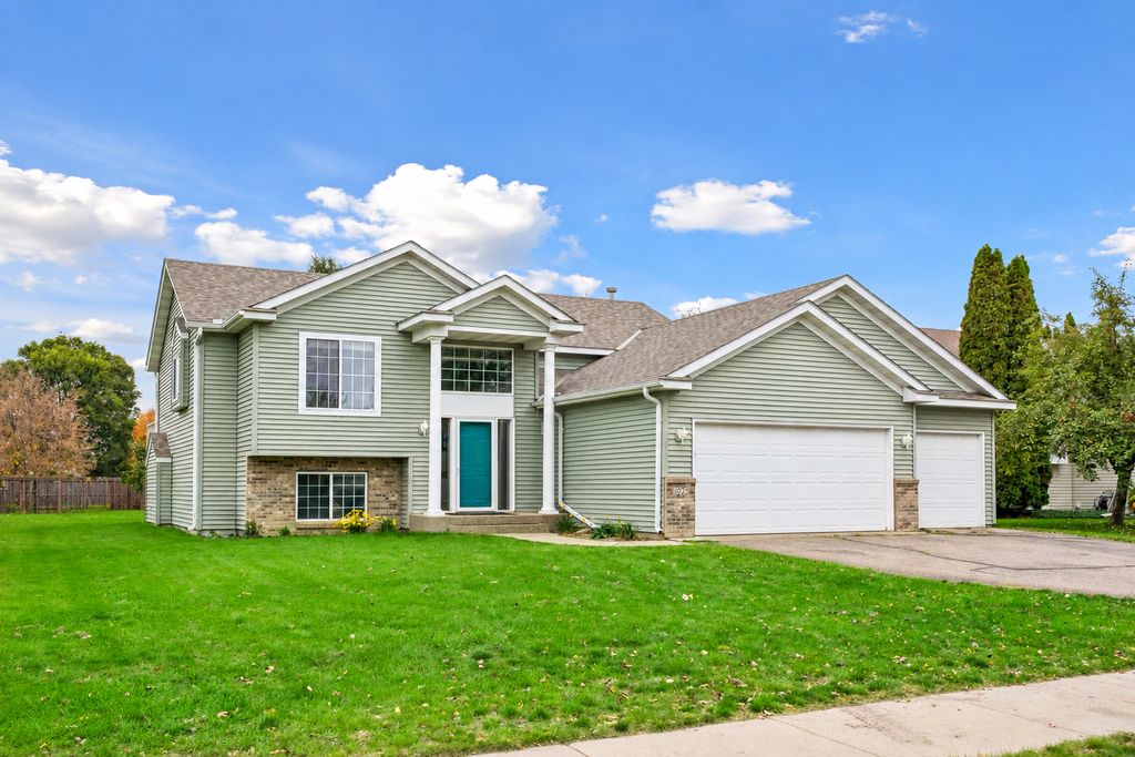 1025 4th Street N, Sartell, MN 56377 — exterior