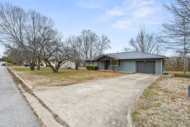 1027 Smith Avenue, Marshfield, MO 65706