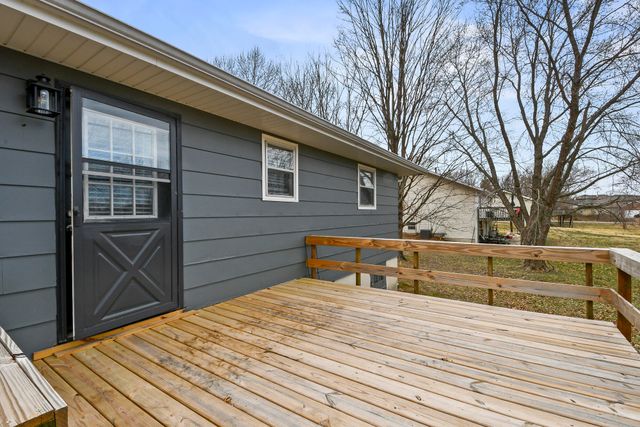 1027 Smith Avenue, Marshfield, MO 65706