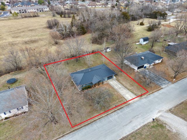 1027 Smith Avenue, Marshfield, MO 65706