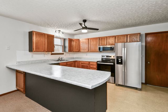 1027 Smith Avenue, Marshfield, MO 65706