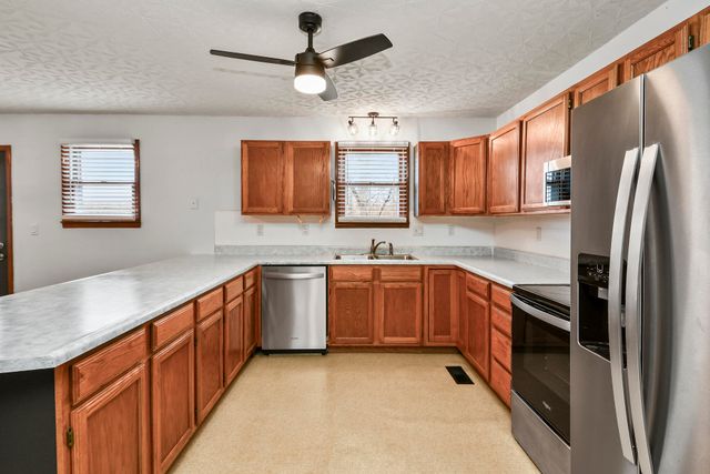 1027 Smith Avenue, Marshfield, MO 65706