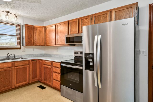 1027 Smith Avenue, Marshfield, MO 65706