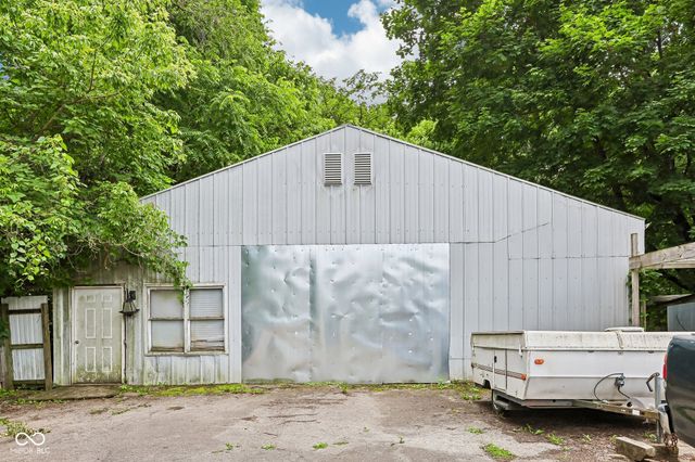 2215 W 60th Street, Indianapolis, IN 46228