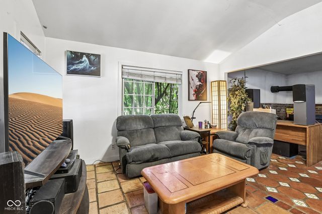2215 W 60th Street, Indianapolis, IN 46228