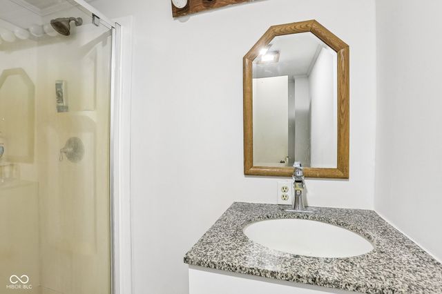 2215 W 60th Street, Indianapolis, IN 46228