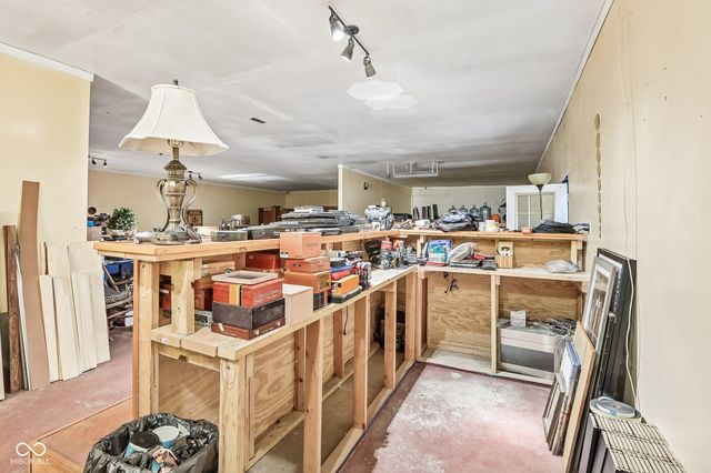 2215 W 60th Street, Indianapolis, IN 46228
