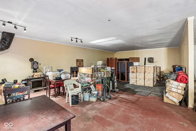 2215 W 60th Street, Indianapolis, IN 46228